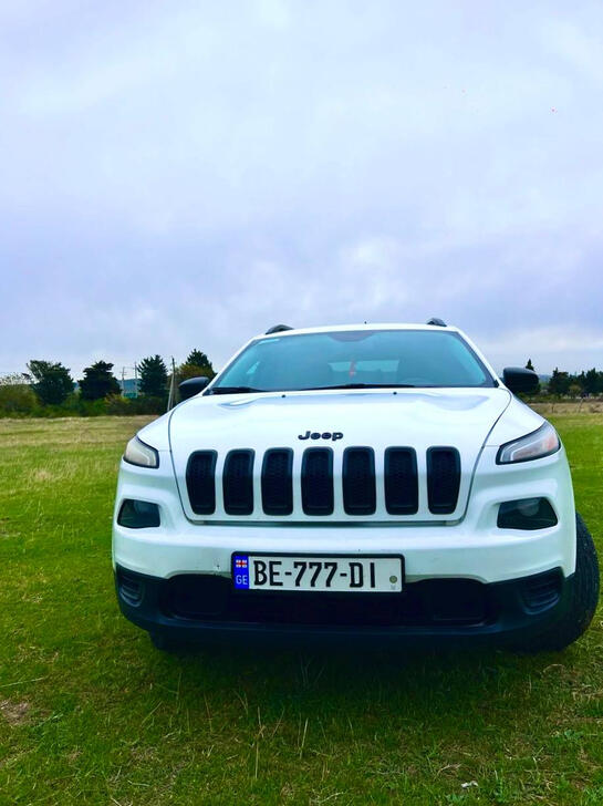Fuel Consumption 10.5L/100KM (City) 8.5L/100KM (Highway)