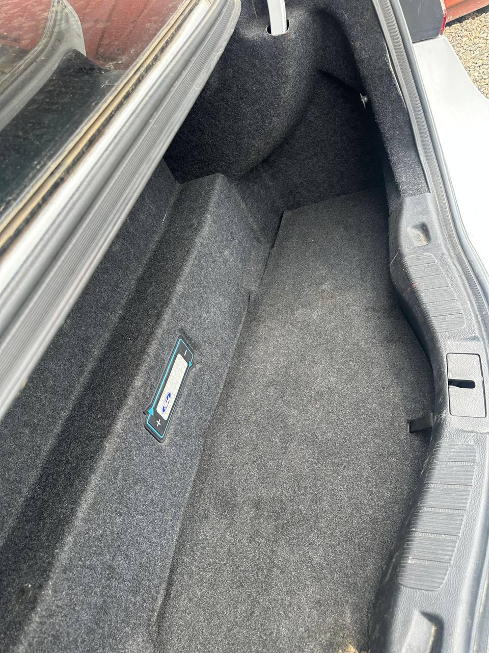Small trunk (1 20KG bag or 2 10KG bag)
