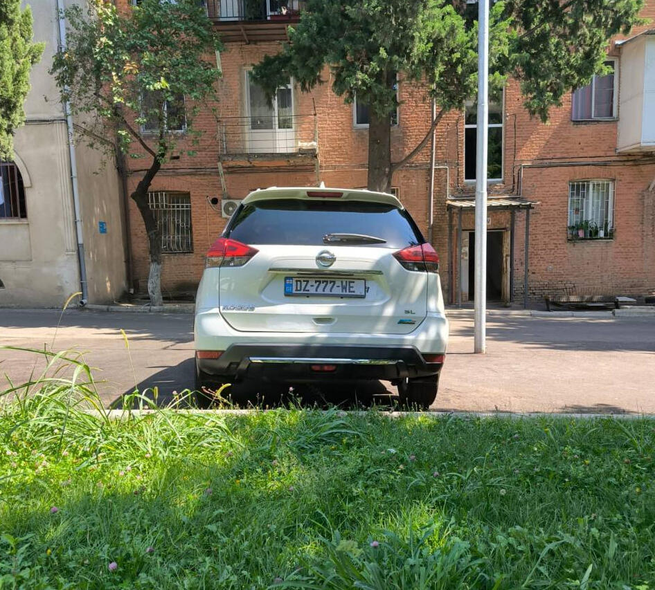 Fuel Consumption 10.0L/100KM (City) 7.5L/100KM (Highway)